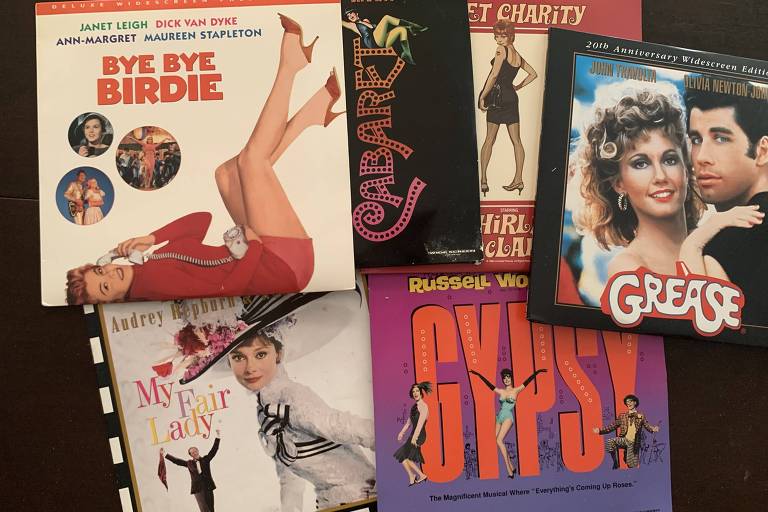 Imagem mostra capas de laser disc, musicais de Hollywood oriundos da Broadway: Adeus, Amor, Cabaré, Charity, Meu Amor, Nos Tempos da Brilhantina, My Fair Lady e Em Busca de um Sonho