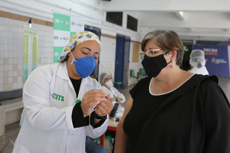 São Paulo tem Dia D de vacinação contra Covid-19 e contra a gripe