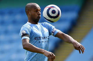 Premier League - Manchester City v Leeds United