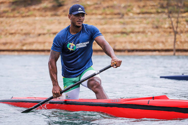 Com duas medalhas no pescoço, sossego, diz Isaquias, recordista na Rio-2016