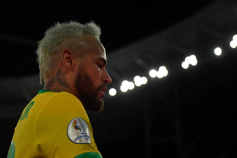 Decisivo em vitória do Brasil, Neymar se emociona depois de passar por 'muita coisa'