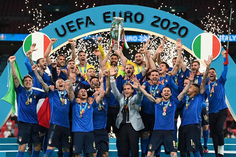 CazéTV faz maratona de 12 horas com jogos da Eurocopa para aquecer transmissão