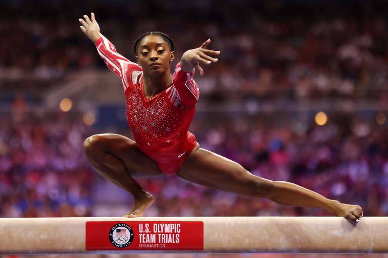 Simone Biles se prepara para dar outro show