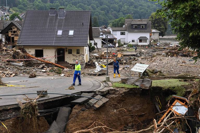 Mortes por chuvas na Europa chegam a 170, e sobreviventes temem rompimento de diques