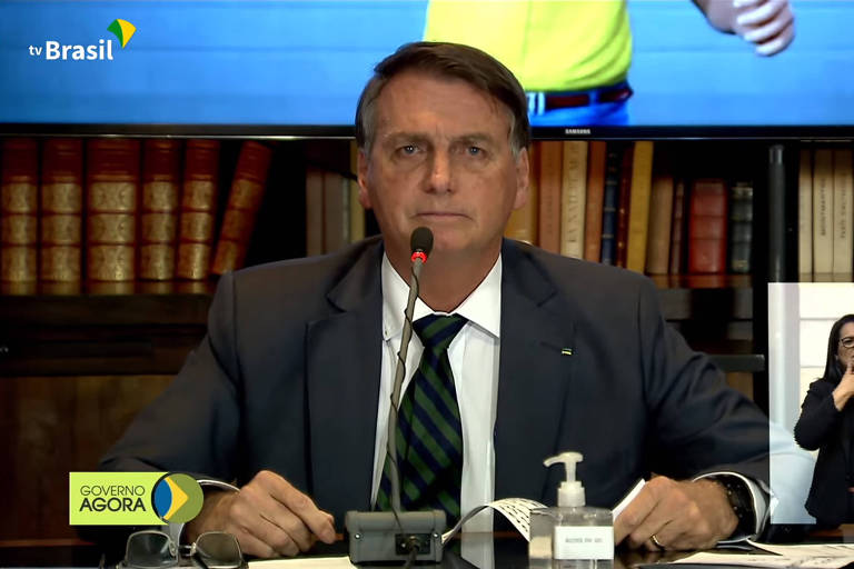 Bolsonaro durante live transmitida em suas redes sociais e replicada pela TV Brasil, órgão do governo federal