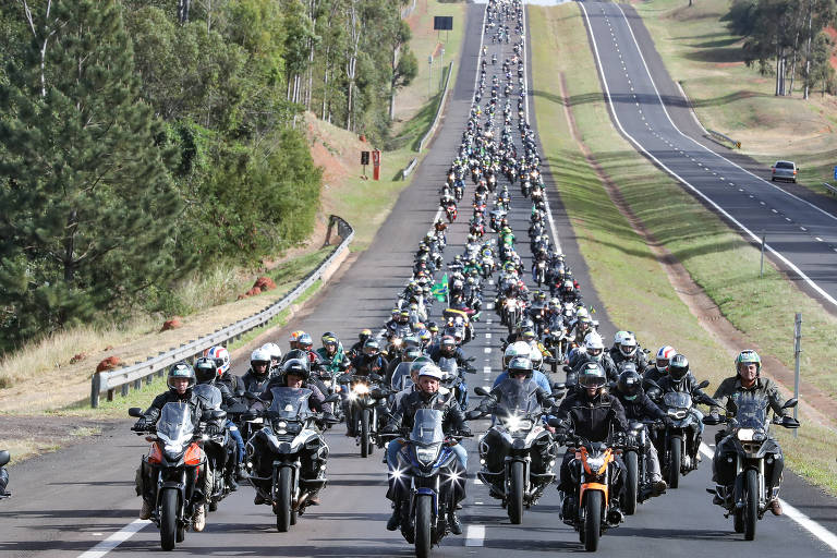 Bolsonaro volta a ameaçar eleições em evento com apoiadores no interior de SP