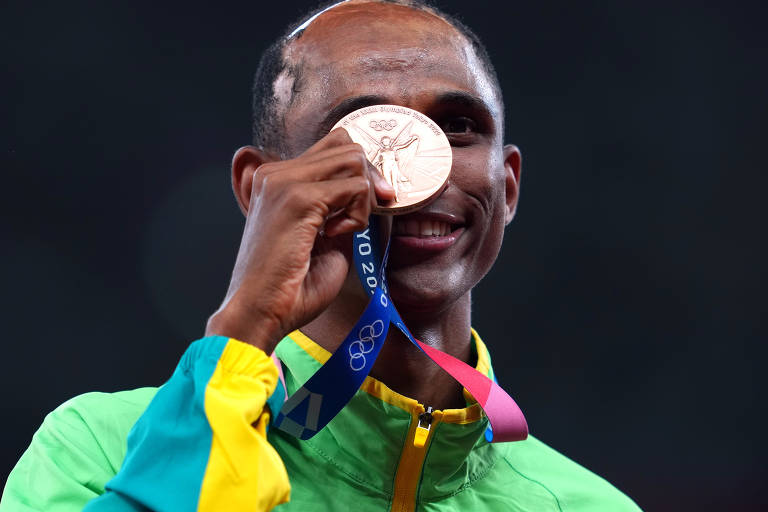 Alison dos Santos conquista o bronze na final dos 400 m com barreiras em Tóquio 2020