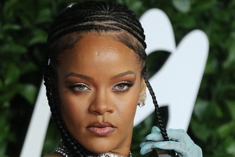 Rihanna tem fortuna avaliada em R$ 8,8 bilhões pela revista Forbes