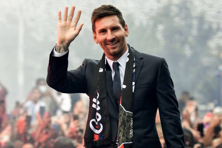 Messi é apresentado oficialmente no Paris Saint-Germain