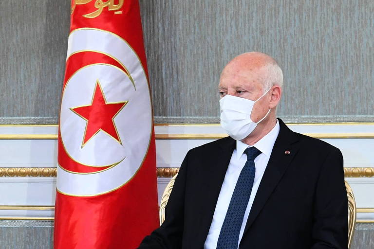 Presidente da Tunísia prorroga suspensão do Parlamento e aprofunda temor de golpe