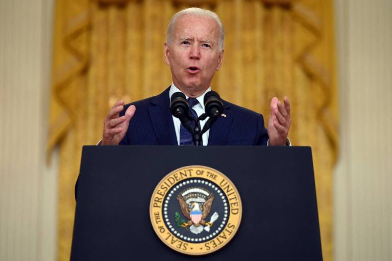 Governo Biden culpa Trump por retirada atabalhoada de militares do Afeganistão