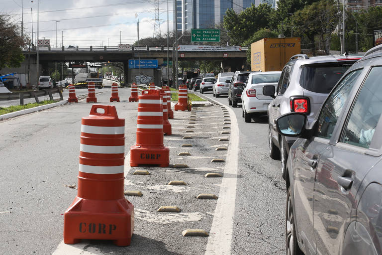 Trânsito na marginal Tietê