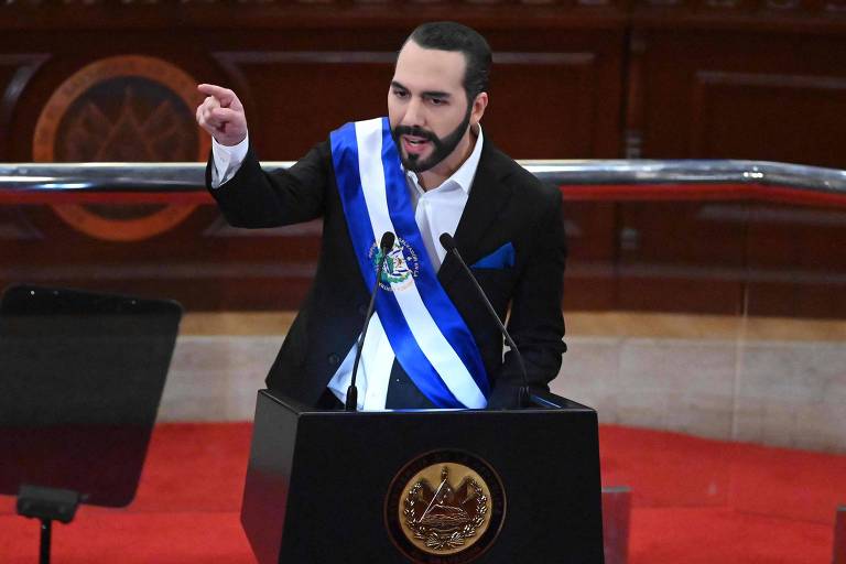 Presidente de El Salvador manobra para aposentar juízes em novo ataque à democracia
