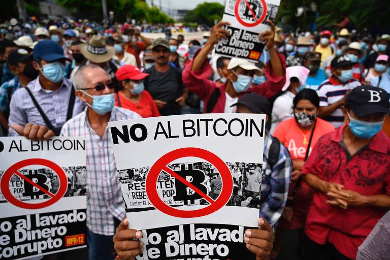 Repórter conta como é pagar com bitcoin em El Salvador, onde uso é oficial