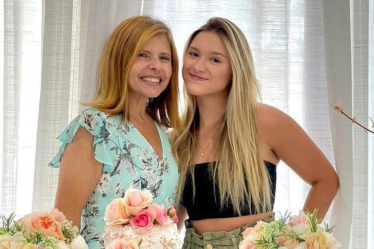 Filhas de Gugu Liberato comemoram aniversário da mãe sem o irmão