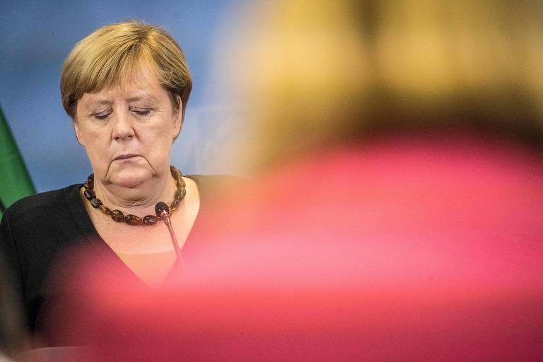 Partido de Merkel cai abaixo de 20% em pesquisa pela 1ª vez no pós-guerra