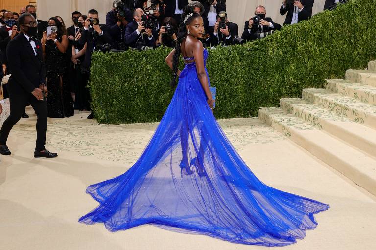 Met Gala volta liderado pela geração Z, com looks de Billie Eilish e Timothée Chalamet