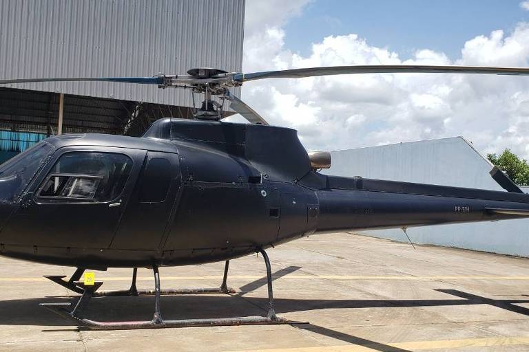 Helicóptero com registro da Polícia Civil do Rio é apreendido por suspeita de uso em garimpo em terra yanomami