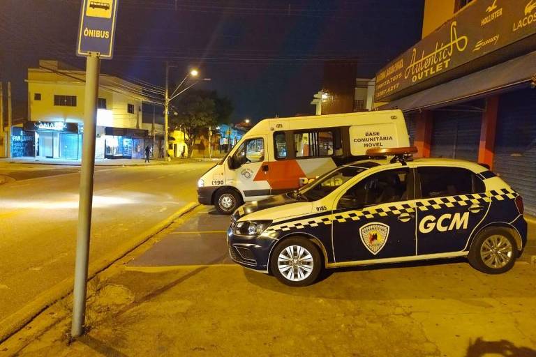 Fiscalização fecha dois estabelecimentos em operação contra aglomeração em Sorocaba