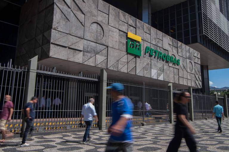 Concurso da Petrobras tem divulgação da lista de aprovados adiada