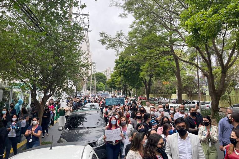 Funcionários da Prevent Senior fazem manifestação a favor da empresa em São Paulo