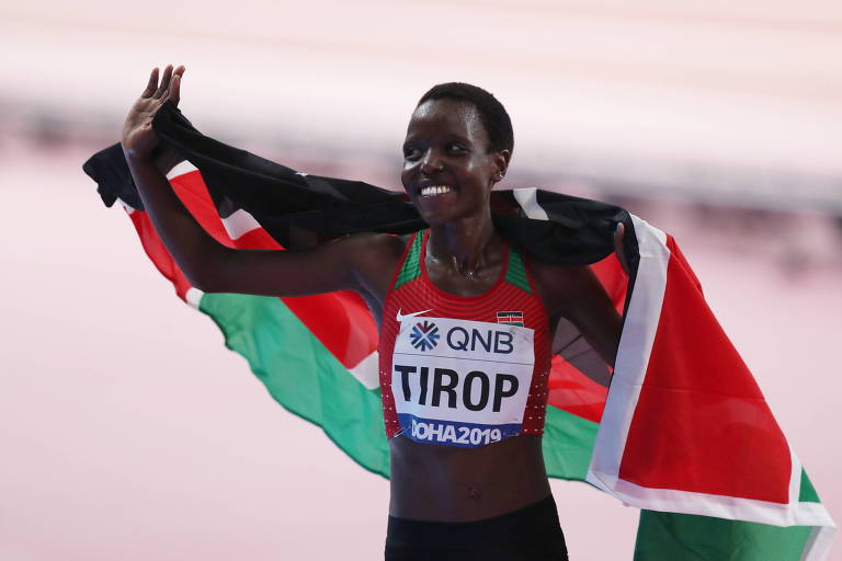 Corredora Agnes Tirop, recordista mundial, é morta a facadas no Quênia