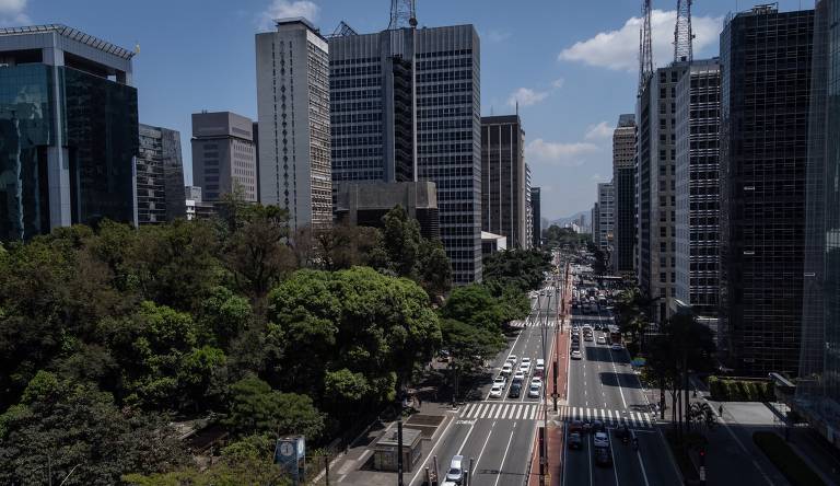 Parque Prefeito Mário Covas e praça Alexandre de Gusmão, na região da avenida Paulista