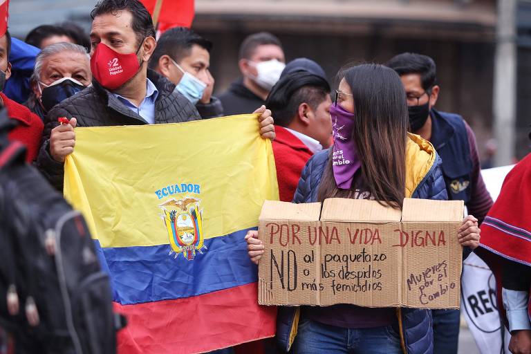 Em meio à crise política, Equador registra protestos contra e em apoio ao governo de Lasso