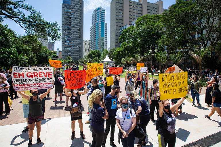 Inauguração do Parque Augusta, em SP, vira palco para protesto de servidores