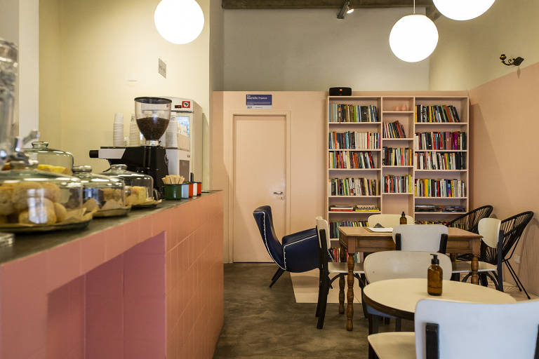 No Dia do Livro, conheça três restaurantes e cafés em SP inspirados na literatura