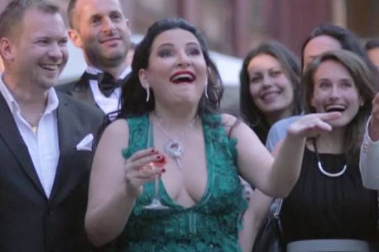 Ruja Ignatova comemorando seu aniversário no Victoria & Albert Museum, em Londres