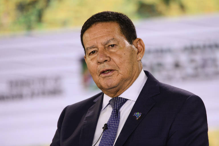 Mourão admite ser o culpado por falta de coordenação no combate ao desmatamento