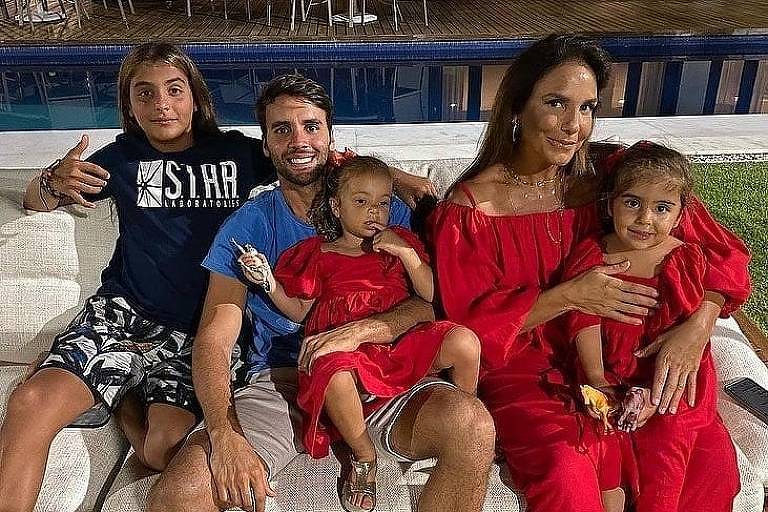 Ivete Sangalo com a família