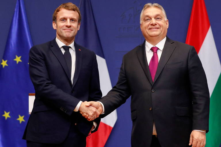 O presidente da França, Emmanuel Macron, com o premiê da Hungria, Viktor Orban, após encontro em Budapeste 