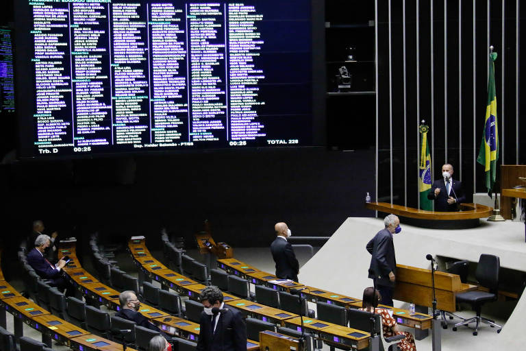 Deputados petistas foram os que mais pediram informações ao governo em 2021