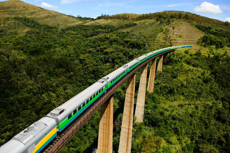 Trem da Vale volta a operar rota entre Minas e Espírito Santo