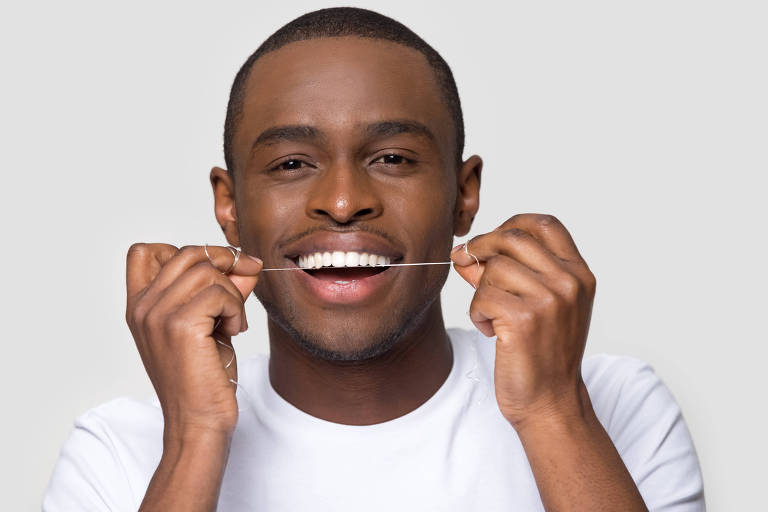 É preciso usar fio dental todos os dias?
