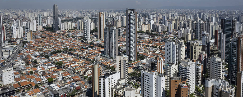 Prédios e casas vistos de cima 