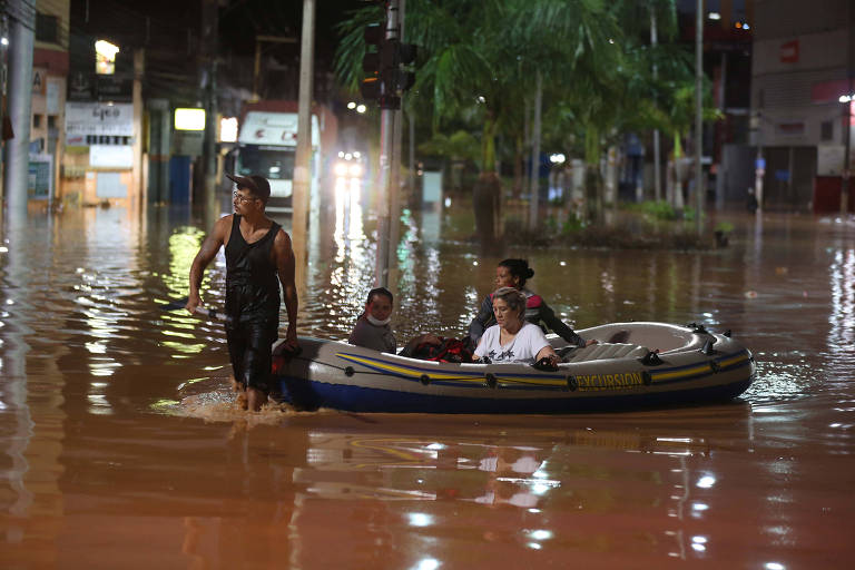 Chuvas provocam deslizamentos e mortes em São Paulo