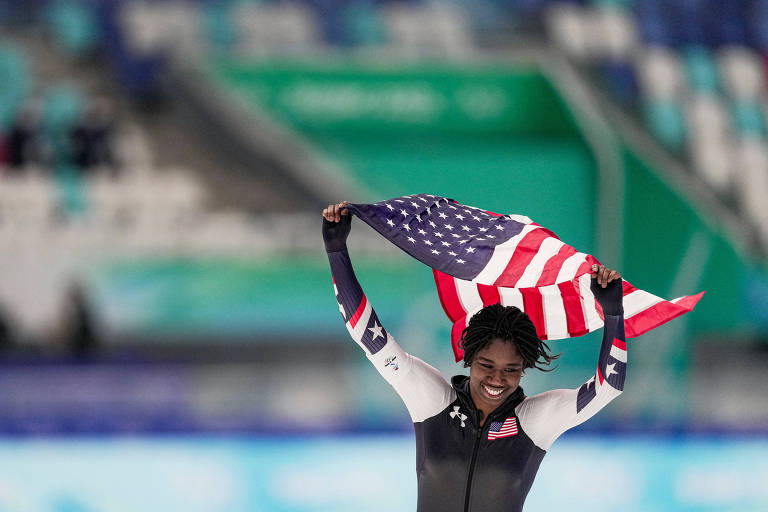 Americana leva ouro na patinação após ganhar vaga de presente de amiga