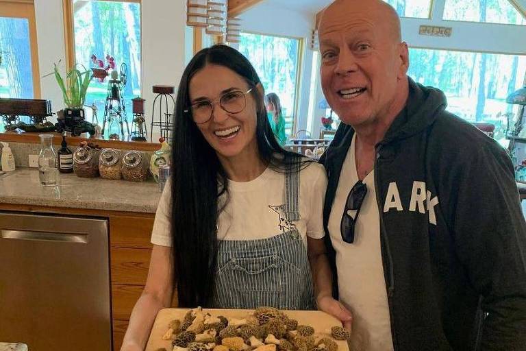 Demi Moore cita 'momento desafiador' após Bruce Willis anunciar que tem afasia