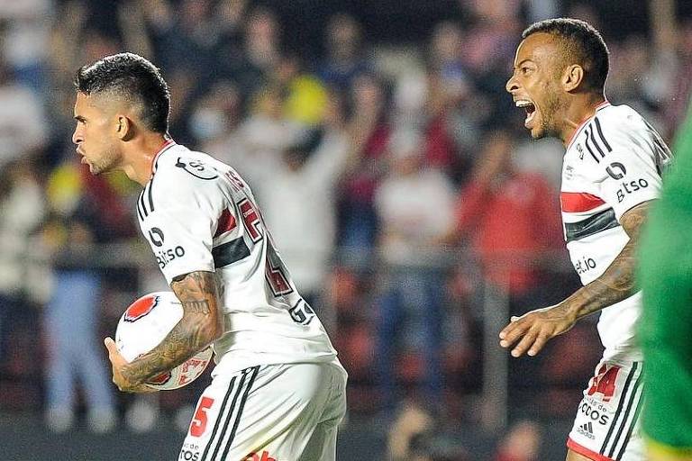 Rodrigo Nestor, do São Paulo, comemora gol em partida contra o São Bernardo