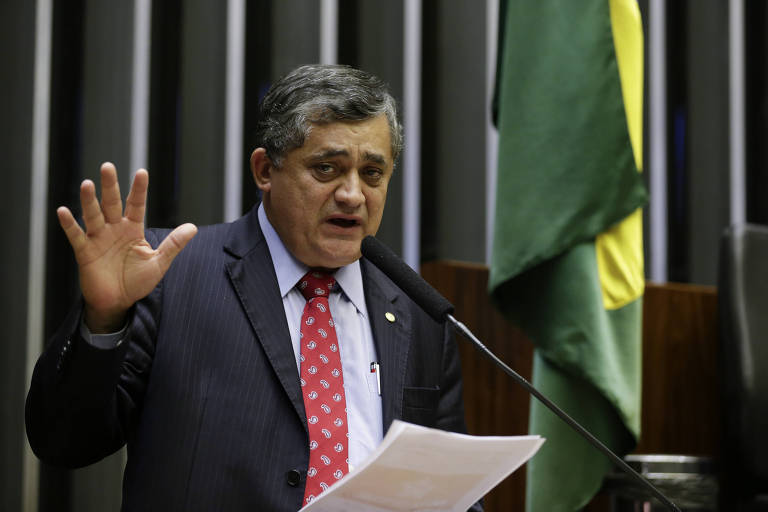 O deputado federal José Guimarães (PT-CE), no plenário da Câmara