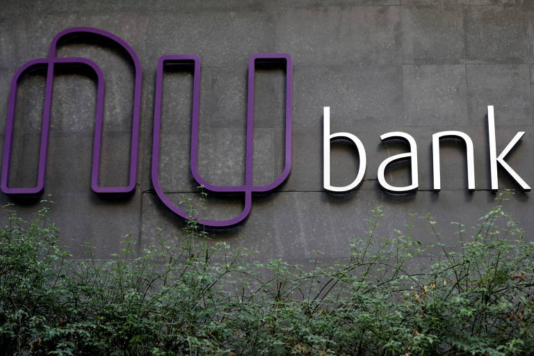 Logotipo do Nubank na sede da empresa em São Paulo