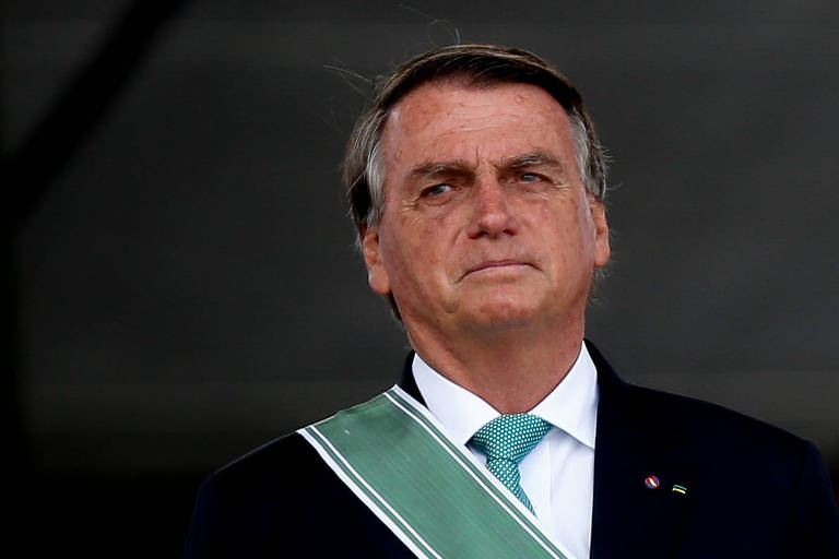 Bolsonaro e aliados vão afirmar que ele nunca assinou minuta nem pediu tropas nas ruas