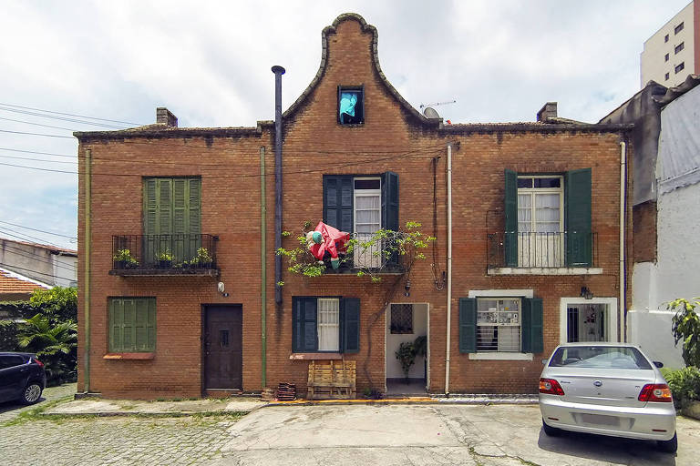 Conjunto de casas em estilo holandês conhecido como Vila Holandesa, no bairro paulistano de Santana