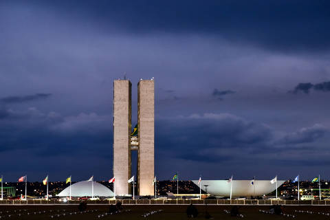 Brasília, DF - 13/04/2022 - Foto do prédio do Congresso Nacional final da tarde e começo da noite.(FOTO: Antonio Molina/Folhapress)