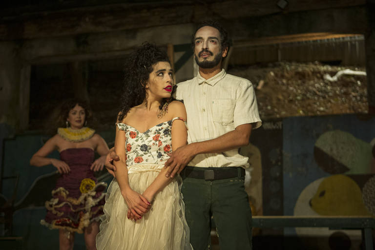 Imagens da peça 'Woyzeck, Uma Desterritorialização em Curso'