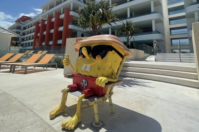 Hotel do Bob Esponja, no México, mira brasileiros com piscina no quarto e parque aquático