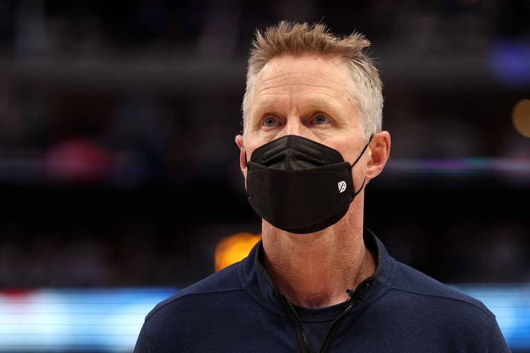 Steve Kerr, técnico dos Warriors, pede controle de armas após ataque a tiros no Texas; veja vídeo